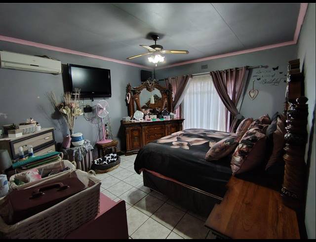 3 BEDROOM FREESTANDING FOR SALE IN KANONKOP